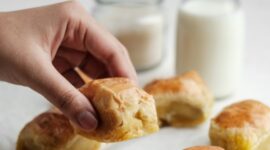 Pisang Bollen Kartika Sari. (Instagram.com/@kartikasaribandung)