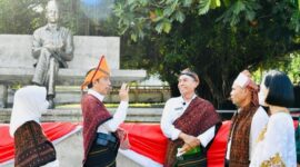 Presiden Jokowi saat berada di
Taman Renungan Bung Karno, Kabupaten Ende, NTT. (Dok. Biro Pers Sekretariat Presiden/Laily Rachev)