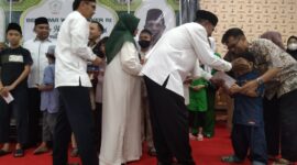 Gambar : Berbagi Kebahagiaan di Bulan Ramadhan: IMSI dan Bulan Sabit Merah Gelar Santunan Anak Yatim Dihadiri oleh Wakil Menteri Tenaga Kerja RI, Ir. Afriansyah Noor, M.Si. (idaulat.Ist)