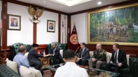 Menteri Pertahanan Republik Indonesia (Menhan RI), Prabowo Subianto menerima kunjungan kehormatan dari Duta Besar (Dubes) Amerika Serikat Untuk ASEAN, H.E. Mr. Yohannes Abrahama. (Dok. Tim Media Prabowo)