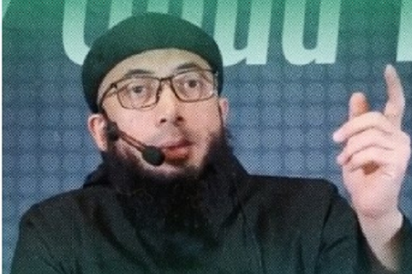 KPK periksa ustadz Khalid Basalamah terkait dugaan korupsi kuota haji khusus 2024 dan travel Uhud Tour miliknya. (Instagram.com @khalidbasalamahofficial)