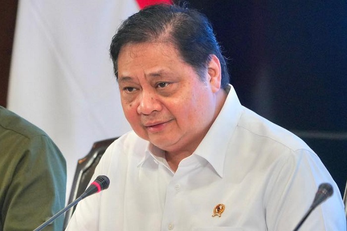 1. Menteri Koordinator Bidang Perekonomian Airlangga Hartarto saat menjelaskan perkembangan negosiasi tarif RI-AS di Jakarta. (Facebook.com @Airlangga Hartarto )  